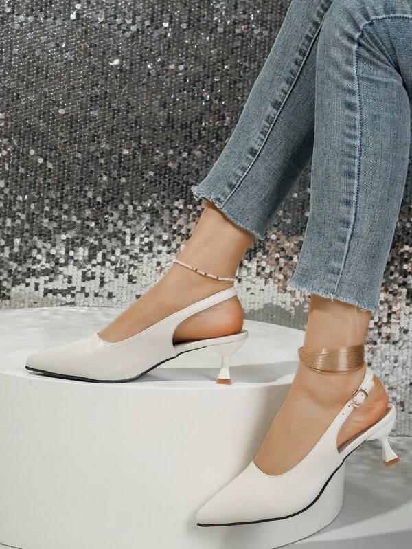 Scarpe da donna eleganti e versatili con tacco alto e punta affusolata, modello di moda nuovo del 2025