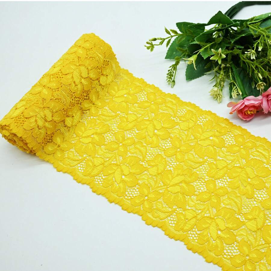 VEN003 "Elegant Lace: Delicacy That Transforms Your Creation" - Yellow - View 1