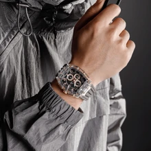 NAVIFORCE 男士石英运动腕表 - 桶形多功能计时码表，42.5毫米大表盘，超柔软透气表带，经久耐用，适合健身/商务场合，男士完美礼物