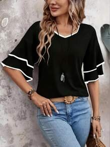 女士弹力V领T恤，休闲短袖，纯色，撞色滚边细节，黑色夏季款 - 黑色 - 查看 4