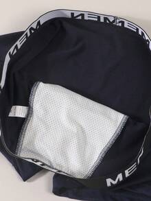 ملابس داخلية للرجال سروال كاجوال وعصري بتصميم قلب مطبوع بخطوط، لون أزرق، قماش رقيق مرن وقابل للتنفس - الأزرق - مشاهدة 6