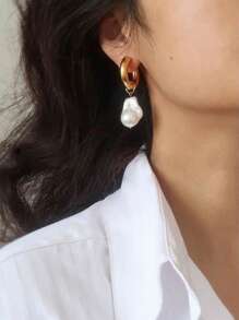 1 Pair Elegant Asymmetrical Baroque Faux Pearl Earrings, Fashion Alloy With Stainless Steel Post, Suitable For Daily Wear And Vacation, Ideal Mother's Day Gift - Fits All Seasons