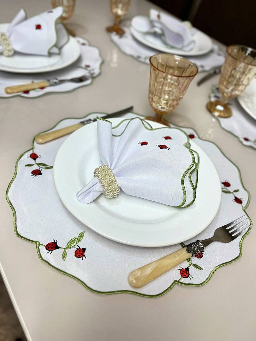 Mr Dias Embroidered Placemat 12 Pieces 6 Places Placemat Table Set Placemat - 瓢蟲 - 查看 1