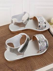 1 双银色大码幼儿女童平底凉鞋，彩色亮片，可调节钩环带，圆头，防滑，时尚优雅风格，适合 3-15 岁女孩，日常休闲、派对、度假，2025 年春夏 - 銀色 - 查看 5