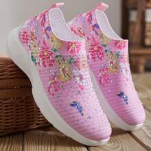 时尚印花休闲运动鞋，实用百搭的设计