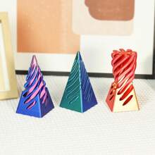 3D 打印旋转玩具，金字塔旋转减压玩具，桌面装饰，适合坐立不安的玩具，高 11 厘米 - 彩色 - 查看 5