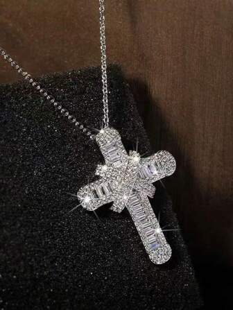 1pc Fashion Luxury Cubic Zirconia Cross Decor Pendant Necklace, Suitable For Women Everyday Wear