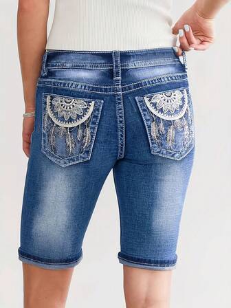Women's New 2409 Embroidered Heavily Washed Slim-Fit Denim Capri Pants, Versatile