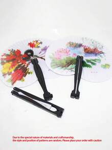 夏日清凉必备——扇子。便携折叠小纸扇，美观易收纳。传统绘画纸扇，带有地域复古图案。可180度翻转。轻巧便携。手动，无需充电。随时随地可用。旅行必备 - 彩色 - 查看 6