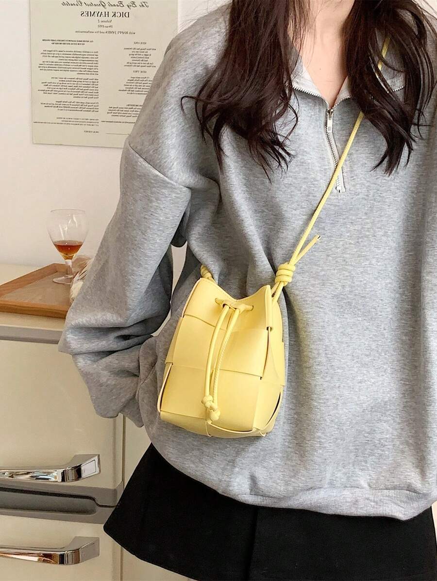 1 pieza Bolso tipo cubo de moda mini, bolso de mano casual y versátil tejido para mujer, bolso transversal de alta gama para el trabajo, bolso de diseño exclusivo para el hombro para uso diario