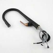 PureFlow Collection Faucet With High Arc And Pull Down 2-Mode Sprayer Or Stream Head With Single Comfort Handle In Matte Black And Aged Brass For Kitchen, Laundry, Or Outdoor Sinks - 霧面黑色做舊黃銅 - 查看 5