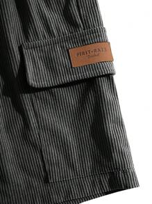 男士时尚经典灯芯绒工装短裤，多口袋设计，带皮革贴片、抽绳和撞色，适合日常休闲、通勤、街头风格，新夏季系列