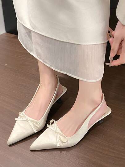 2026 Primavera/Verano Nuevos Tacones Altos de Punta Fina de Estilo Coreano con Tacón Medio, Tacones Altos con Tira de Tobillo con Lazo, Elegantes y Versátiles Tacones de Moda para Mujer