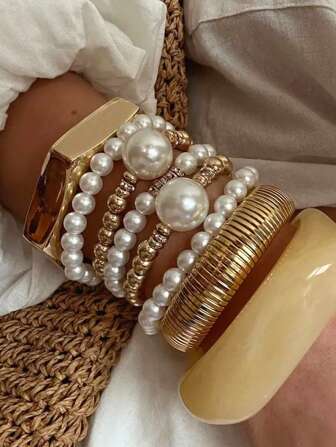 9 件套复古夸张奢华 CCB 串珠仿珍珠心形多层手链套装，镀银个性化创意微镶嵌手链首饰，高性价比，适合女士节日婚礼派对约会日常佩戴，快速发货