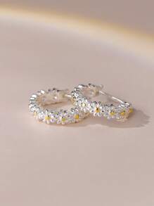 1 Pair 925 Sterling Silver Cute Daisy Hoop Earrings, Suitable For Girls, Ladies, Daily Wear, Birthday, Christmas Gift - Silver - View 5