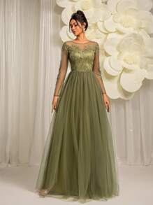 Delicate Lace Appliques Embellished Crew Neck Tulle Panel A-Line Wedding Dress, Bride - Green - View 6