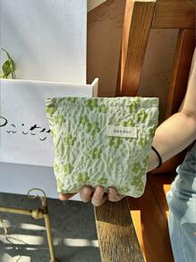 Ditsy Floral 大容量化妆包、便携式收纳袋、大开口洗漱包，可装口红、护肤品、化妆必需品 - 彩色 - 查看 10