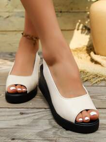 女士厚底露趾凉鞋，休闲坡跟系带舒适鞋，适合春夏季、度假、中老年人日常穿着