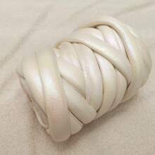 500克1件金属质感纱线，钩针编织纱线，用于钩编包，手提包，篮子，地毯，手工DIY编织包，手工编织线篮子，毛毯，地毯，巨型纱线，发光闪亮颜色仿金属皮革纱线