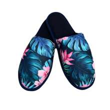 Azul Marinho com Floral Rosa