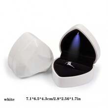 1 件心形方形 LED 灯珠宝盒喷漆优质戒指盒天鹅绒珠宝展示礼品收纳盒婚礼订婚求婚周年纪念盒