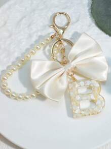 1 件白色蝴蝶结字母钥匙扣，妈妈礼物，女士包包吊坠饰品，DIY 背包装饰珍珠配件汽车配件包包饰品学校珍珠 - 白色 - 查看 20