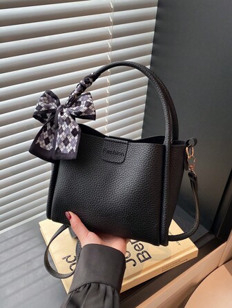 1 件 PU 纯色水桶包，配绗缝带扣，新款复古百搭篮子手提包，春夏复古手提包，休闲工作单肩包配围巾装饰，大容量软皮纹理斜挎包，适合女性日常使用