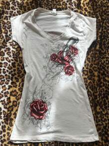 Women Y2K Graphic V-Neck T-Shirts Summer Short Sleeve Punk Gothic Tee Slim Tops Vintage Aesthetic Emo Clothes E-Girls Crop Tops For Teen Girls Streetwear