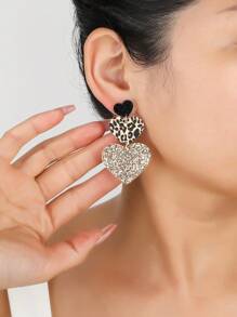 1 Paar Damen Ohrringe mit Leoparden Muster Acryl-Herzform, glamouröser Nachtclub Party Stil, geeignet für den täglichen Gebrauch