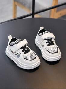 Zapatillas deportivas para niños con letras de color contrastante, de estilo informal suave y cómodo, adecuadas para todas las estaciones