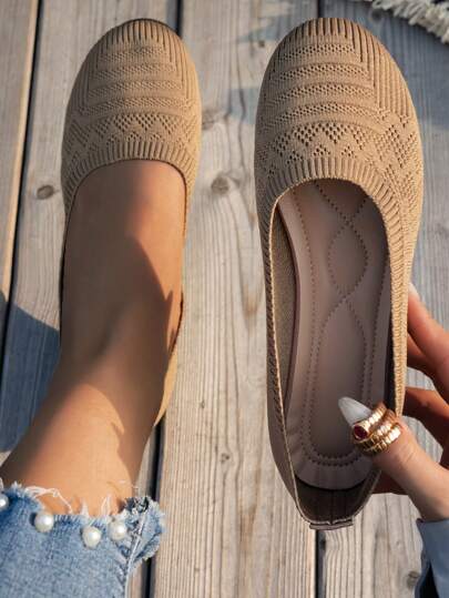 Zapatos planos para mujer de puntera redonda, bailarinas casuales transpirables de slip-on de punto, zapatos cómodos y versátiles de estilo bohemio en negro, blanco, verde oliva, beige, azul celeste, azul claro, caqui, marrón claro, azul marino, amarillo, para primavera/otoño. Tallas grandes. Zapatillas casuales de malla transpirable, mocasines de unicolor.