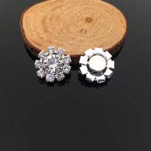 Een paar elegante en prachtige bloemblaadjesvormige sexy strass-tepelstickers, decolletéstickers, eenvoudig en modieus, trekt meer aandacht voor jou Sexy lingerie, sexy lingerie-accessoires