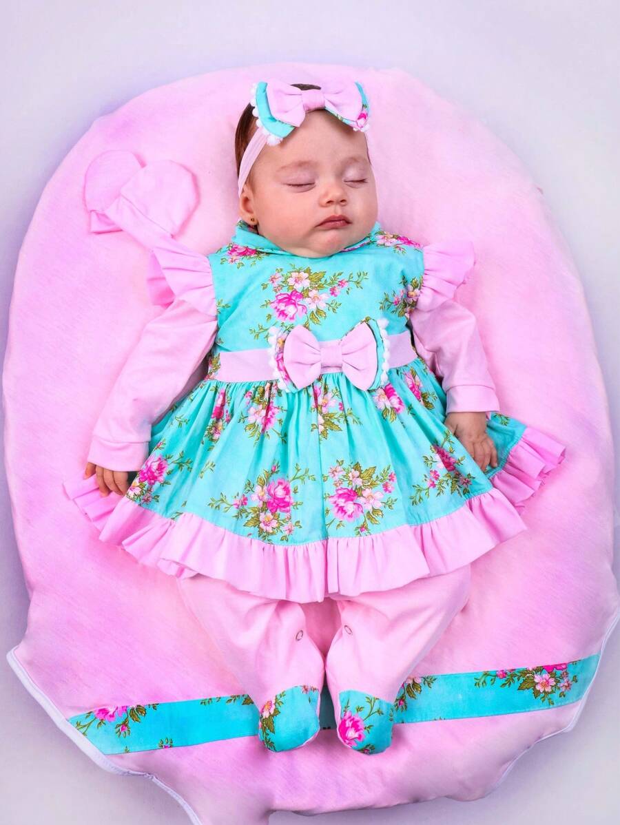 Maternity Outfit For Baby Girl Pompom 04 Pieces Baby Clothes - Green - View 1