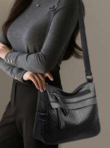 Fashionable Women's Shoulder Bag, Minimalist Unique Style, Large Capacity Multi-Functional, Suitable For Shopping, Gifting, Travel And Outdoor Activities - Black - View 3