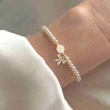 1pc New Vintage Bow Round Shell Initial Bracelet Faux Pearl Beaded Bracelets For Women Valentines,Mom,Mother,Mother's Day,Gift