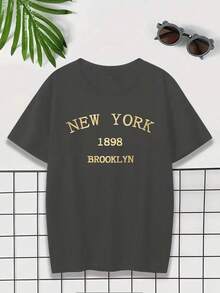 3 件套女士休闲字母图案宽松 T 恤和短裤套装，度假风格