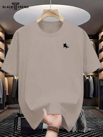 男士夏季骑士印花圆领休闲短袖T恤搭配休闲裤适合旅行/度假/户外露营/运动搭配休闲裤