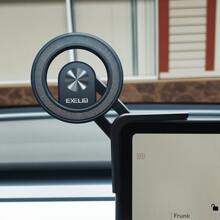 exeliq Suporte para celular Tesla atualizado para 2025, [ímã mais forte] Compatível com suporte automotivo MagSafe em telas sensíveis ao toque dos modelos Y/3/X/S, suporte para celular compatível com iPhone 16, 15, 14 e 13, todos os celulares, acessórios indispensáveis para 2025, compatíveis com iPhone, Android, presente de aniversário, família, amigos, magnético, acessórios para carro, suporte para celular compatível com iPhone, Android, presente de aniversário, família, amigos
