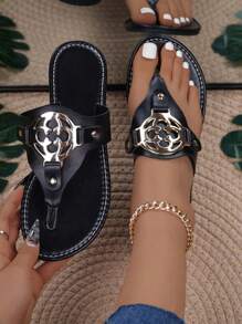 Sandales plates kaki brodées pour femmes, sandales de maison à enfiler avec bout ouvert, tongs d'intérieur et d'extérieur