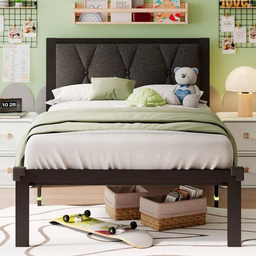 Estructura de cama individual de metal con cabecero acolchado y capitoneado, con 12" de espacio de almacenamiento debajo de la cama, sin necesidad de caja de resorte, sin ruido, fácil de ensamblar, color gris oscuro