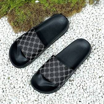 2025 New Men Summer Breathable Sandals Flat Bottom Plus Size Comfortable Slippers, Thick Sole Non-Slip Anti-Odor Outdoor Casual Flip Flops, Fashion Beach Shoes, Brown