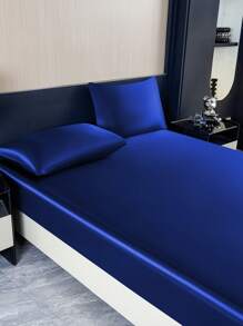 Bộ 2 vỏ gối satin cao cấp màu xanh hải quân, mềm mại và thoáng khí, chống nhăn, nhẹ nhàng cho tóc và da, cải thiện chất lượng giấc ngủ. Chỉ có vỏ gối, không kèm ruột gối, chất liệu satin sang trọng, siêu mềm mại và thoáng khí, có thể giặt máy. Món quà lý tưởng cho người thân yêu và khi đi du lịch. Khóa cài kiểu phong bì, mát mẻ và thoải mái, vỏ gối giường ngủ cao cấp, vỏ gối kiểu khách sạn siêu mềm, phù hợp với giường cỡ Full/Queen và King tiêu chuẩn. - Màu xanh hải quân - Xem 3