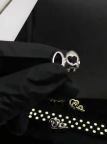 1pc Gold Plated Hollow Heart Shaped Double Tooth Grillz, Hiphop Style Jewelry For Men & Women, Suitable For Wearing Or Gift