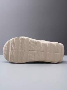 Sandalias de malla transpirables con diseño de letras perforadas en EVA, zuecos de madera retro clásicos, adecuados para playa, boda, fiesta, oficina, gimnasio, hogar, todas las estaciones, unisex tallas grandes