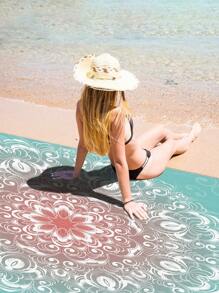 1pc New Casual Beach Style Rug Lightweight Outdoor Multipurpose Waterproof And Sand Resistant Beach Blanket With White Flower Pattern