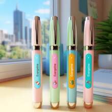 带有可爱卡通图标的个性化定制彩色姓名贴纸，非常适合标记笔、笔记本和个人物品，持久撕下无残留，非常适合家庭、办公室和旅行，自定义文本或名称选项，明亮且易于识别，有多种颜色可供选择，非常适合整理和易于识别，可调节，防霉，现代，多彩，时尚，定制，个性化，独特，办公室，茶室，学校，家庭，回到定制贴纸，温馨的氛围