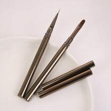 1 Stück mattmetallene Nagelstabbürste mit Schnur, Gelnagelbürste