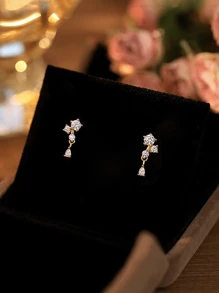 1 件精美优雅时尚水晶水钻吊坠耳环，适合送给女性、朋友、姐妹的礼物，925 纯银耳钉