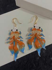 2 pièces Boucles d'oreilles créoles surdimensionnées en alliage émaillé avec motif de carpe élégant, bijoux vintage peints à la main avec perles pour femmes