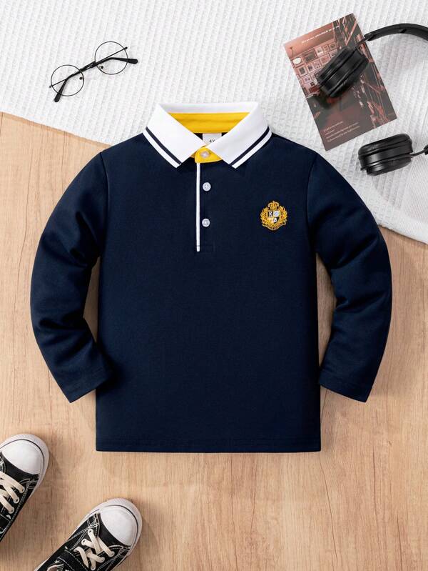 Camisa polo casual y clásica para niño con emblema bordado de letra, diseño de cuello en color contrastante, manga larga, adecuada para uso diario, viajes grupales, reuniones y actividades al aire libre
